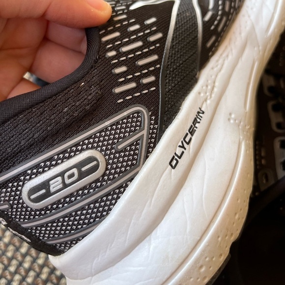 BROOKS GLYCERIN 20 Women’s Running Shoes SIZE 8 Black White Athletic Casual - Picture 4 of 11